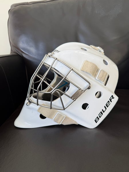 Senior Small 2024 Bauer Profile 950 Goalie Mask (Used)