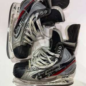 Bauer Vapor APX Hockey Skates Regular Width 8.5 (Used)