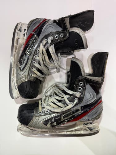 Bauer Vapor APX Hockey Skates Regular Width 8.5 (Used)