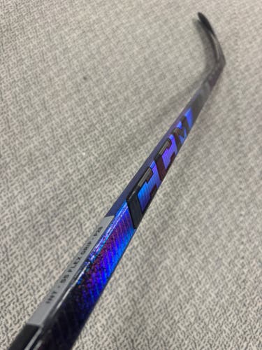 Intermediate CCM Ribcor Trigger 10 Pro Right Handed Hockey Stick P28 55 Flex (New)
