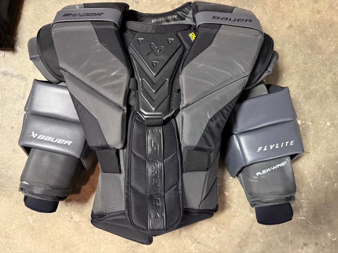 Medium Bauer Shadow/Flylite beefed up Goalie Chest Protector (Used)