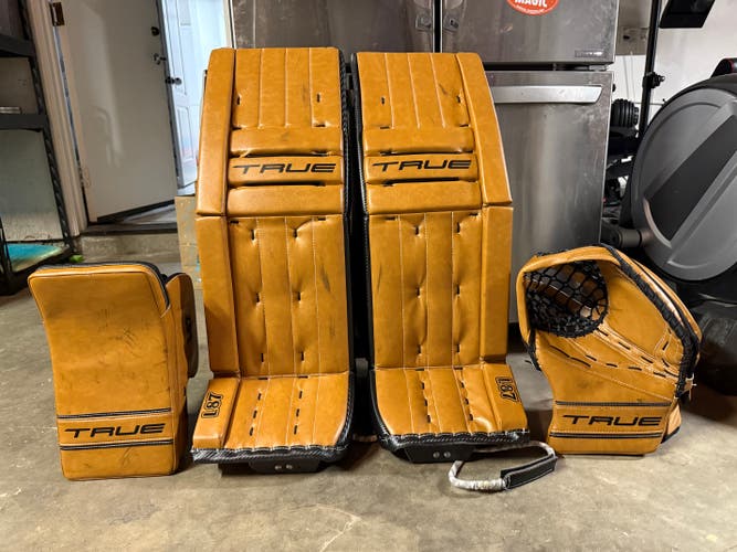 34" True L87 PX3 Regular Goalie Full Set (Used)