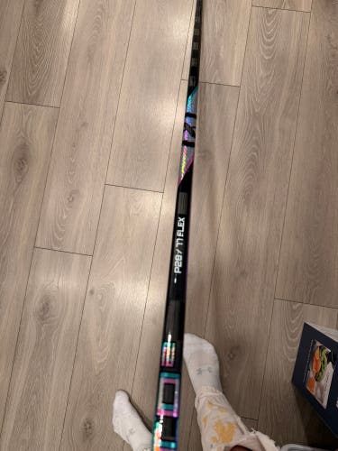 Senior Bauer Proto2 Left Hand Hockey Stick P28 77 Flex (New)