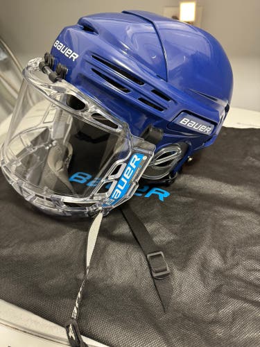Senior Large Bauer 7500 Helmet (Used)