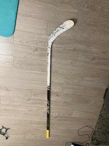 Senior Warrior Alpha LX2 Pro Right Handed Hockey Stick P28 85 Flex (Used)