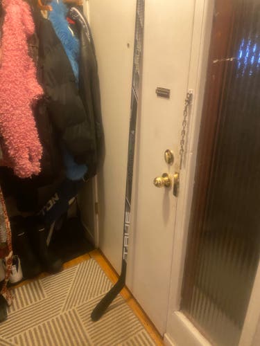 Senior True HZRDUS 9X4 Right Handed Hockey Stick P92 75 Flex Pro Stock (Used)