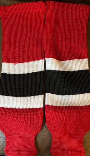 Red youth hockey Socks (New)