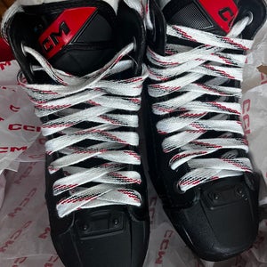 CCM JetSpeed Shock Hockey Skates Regular Width Size 5.5 (Used)