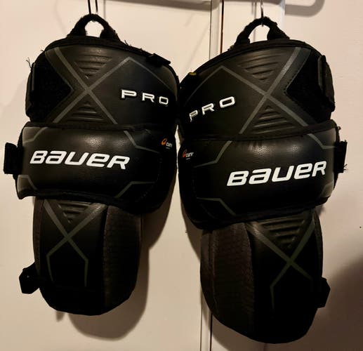 Bauer Pro Intermediate Goalie Knee Guards Pads