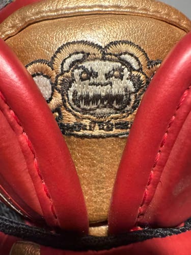 *rare* Warrior Brass Monkey gloves