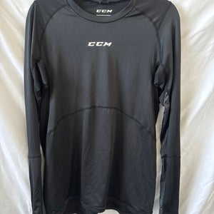 Black Medium Men's CCM Base Layer Compression Shirt (New, NO TAGS)