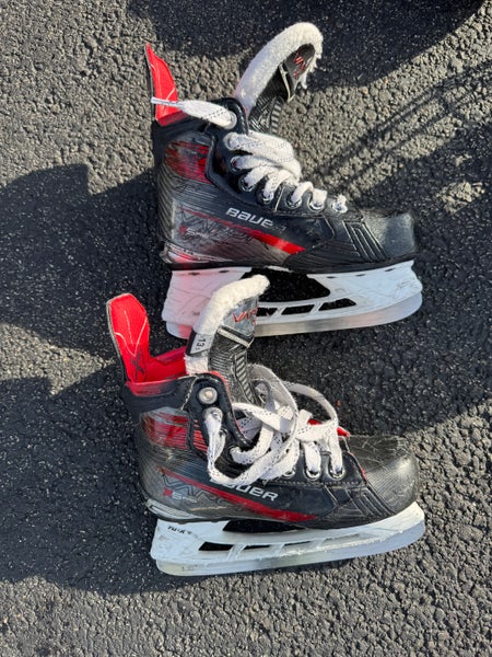 Bauer Vapor 5x Pro Youth Hockey Skates Regular Width 13.5 (Used)