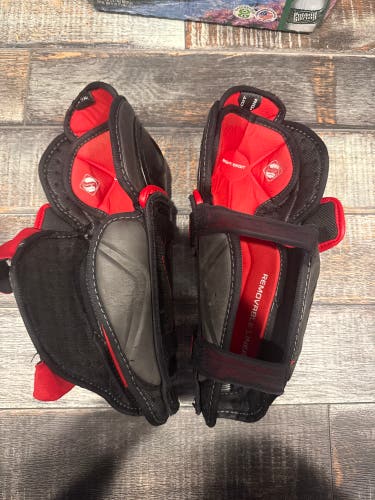 Intermediate Bauer Vapor 1X Lite 12" Shin Pads (Used)