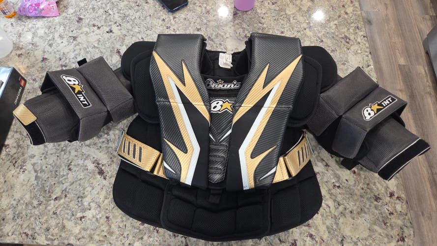 *Barely Used* Intermediate Small / Medium Brian's Bstar Goalie Chest Protector (Used)