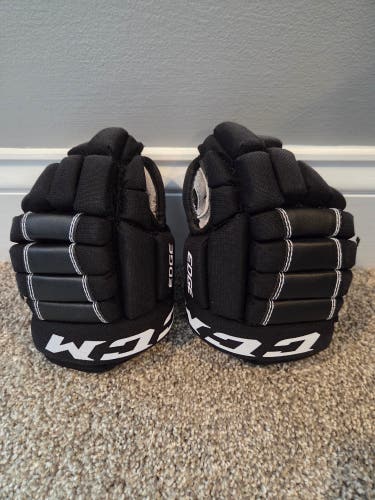 CCM Edge Gloves 9" (Used)