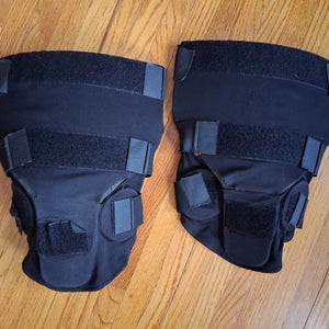 Maltese hockey goalie knee pads SR Small (Used)