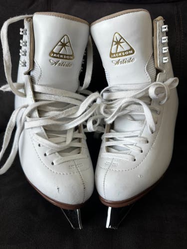 Jackson Ultima Artiste Figure Skates B Adult 4.5 (Used)