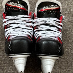 Bauer Vapor Fly30 Hockey Skates Regular Width Size 1 (Used)
