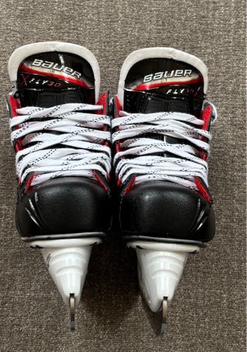 Bauer Vapor Fly30 Hockey Skates Regular Width Size 1 (Used)