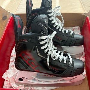 2025 CCM JetSpeed Control Hockey Skates Extra Wide Width 8 (Used)