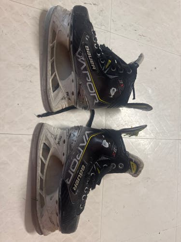 2021 Bauer Vapor 3X Hockey Skates Regular Width Size 3 (Used)