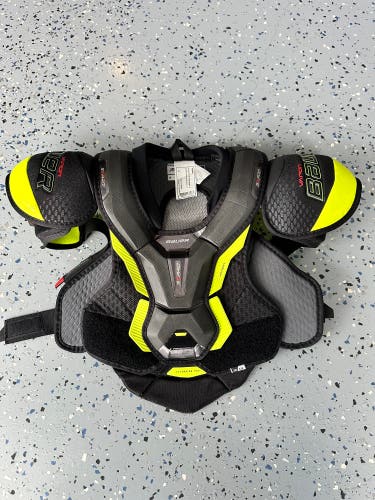 Small Junior Bauer Vapor 3X Pro Shoulder Pads (New)