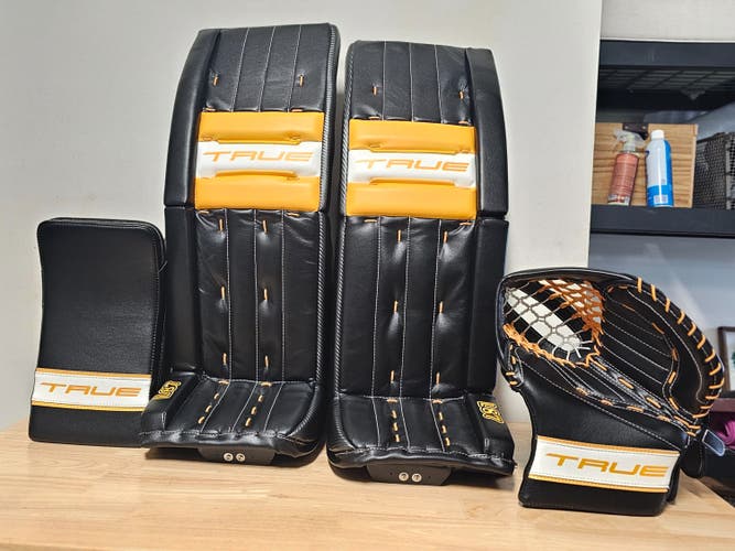 34" 2025 True L87 Regular Goalie Full Set (Used)