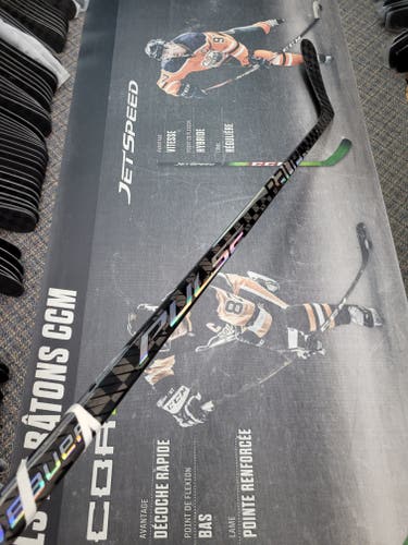 P92M | 77 Flex Senior Bauer Pulse Left Hand Hockey Stick P92M 77 Flex Pro Stock (Used)