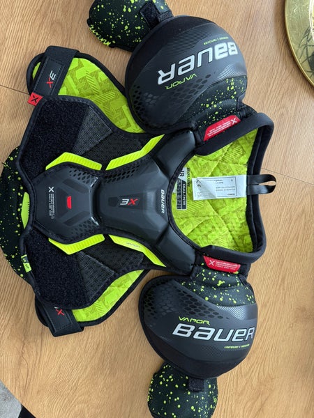 Small Junior Bauer Vapor 3X Shoulder Pads