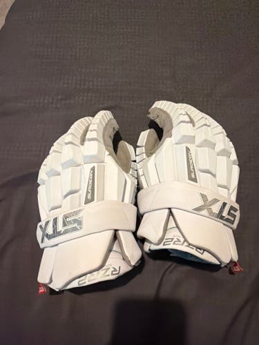 STX Surgeon RZR2 Lacrosse Gloves Extra Large (Used)