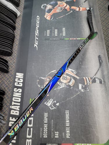 P92 | 65 Flex Senior Bauer Proto2 Left Hand Hockey Stick Flex Pro Stock (Used)