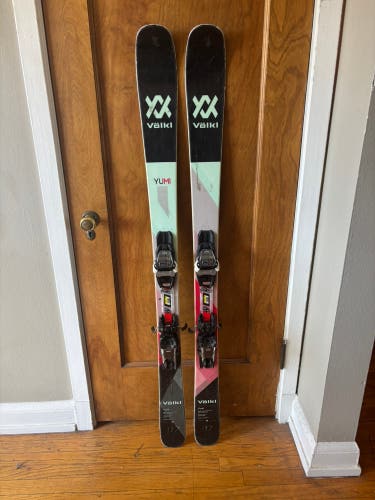 Volkl Yumi 147cm with Adjustable Marker FDT10 GripWalk Bindings