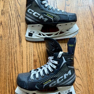CCM Tacks XF 70 Hockey Skates Regular Width Size 1 (Used)