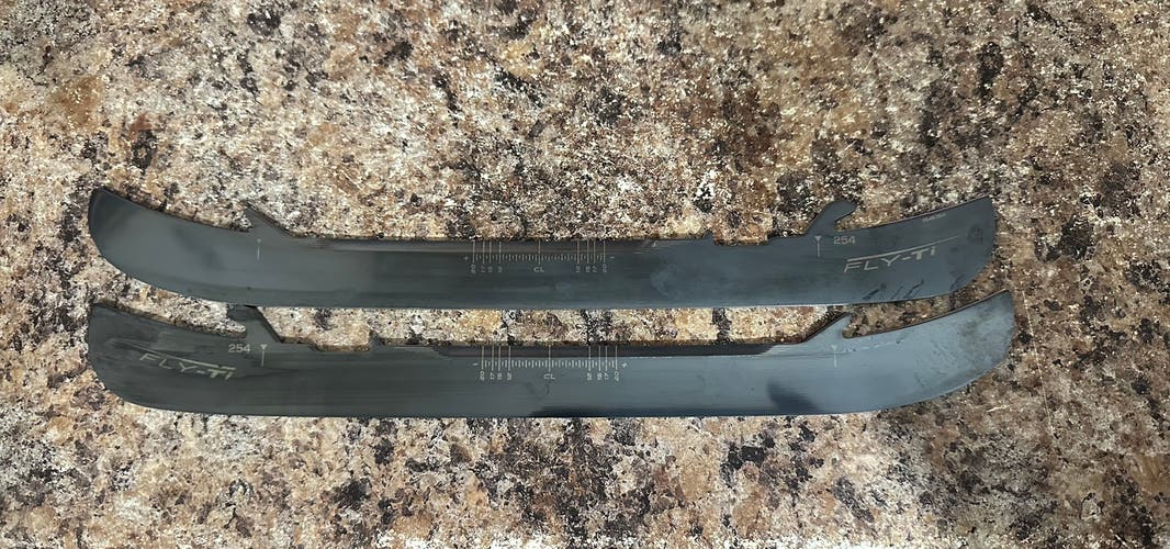 Bauer Fly-Ti 254 mm (Used)