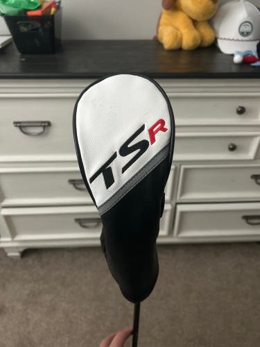 Men's Titleist TSR2 Right Handed Fairway Wood Regular Flex 7 Wood (Used)