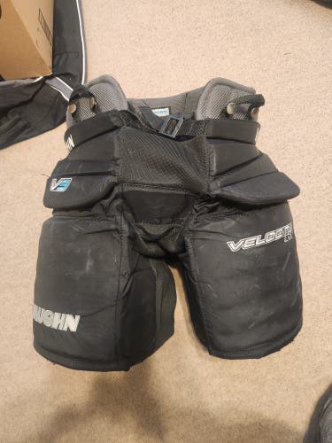 Intermediate Large 2020 Vaughn Velocity V9 Hockey Goalie Pants (Used)