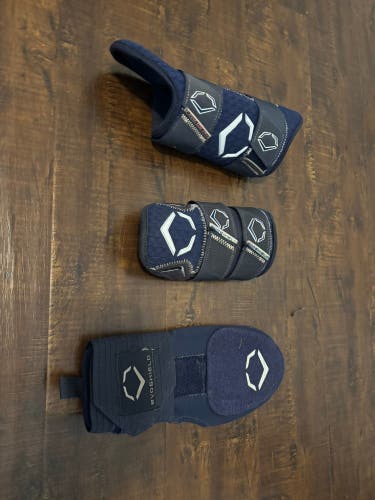 Blue Senior EvoShield Pack (Elbow Guard and Leg Guard, Sliding Mitt) (Used)
