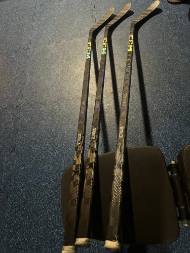 Senior CCM Ribcor Trigger 9 Pro Right Handed Hockey Stick P28M 85 Flex Pro Stock (Used)