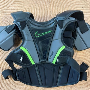 Medium Adult Nike Vapor Shoulder Pads (Used)