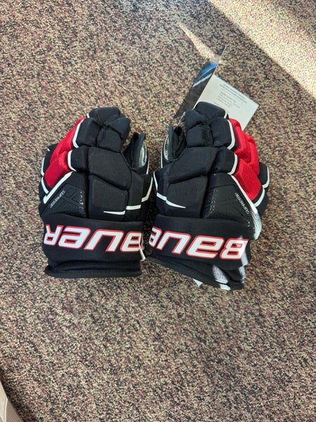 Bauer Supreme Matrix Gloves 11" (New)