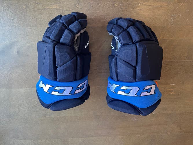 CCM Pro Model Gloves 14" Pro Stock (New) + Bauer used jets