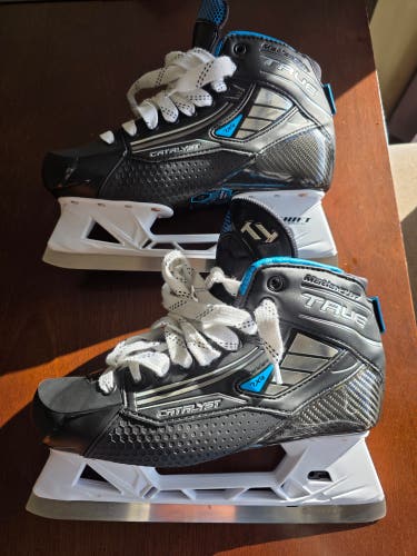 True Catalyst 7X4 Hockey Goalie Skates Regular Width 9.5 (Used)
