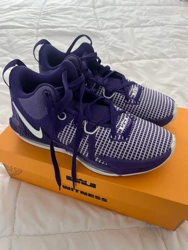 Men's Size M 10.0 (W 11.0) Nike lebron witness 7 Shoes (Used)