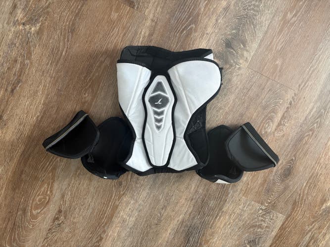 Junior Large CCM Tacks 4052 Shoulder Pads (Used)