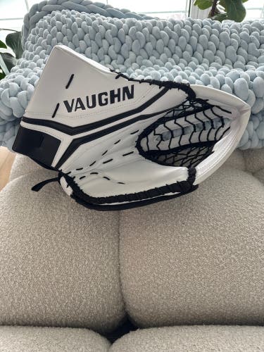 2023 Vaughn V10 Pro Carbon Regular (New)