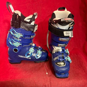 Mondo 23 & 23.5 Women's Tecnica Ski Boots Medium Flex (Used)