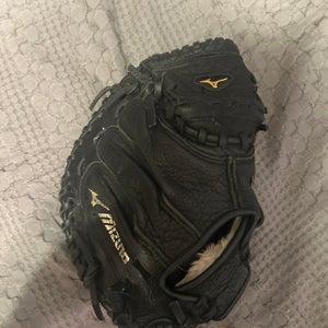 2017 Mizuno Prospect Power Close RH Catcher's Baseball Glove 31.5" (Used)