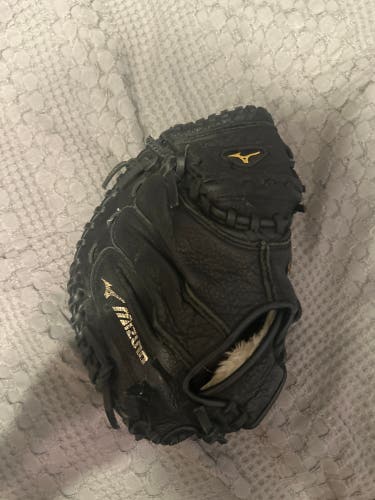 2017 Mizuno Prospect Power Close RH Catcher's Baseball Glove 31.5" (Used)
