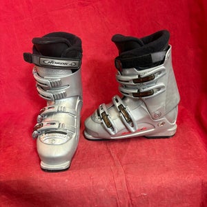 Ski Boots: Mondo 24 & 24.5 Nordica Ski Boots (Used)