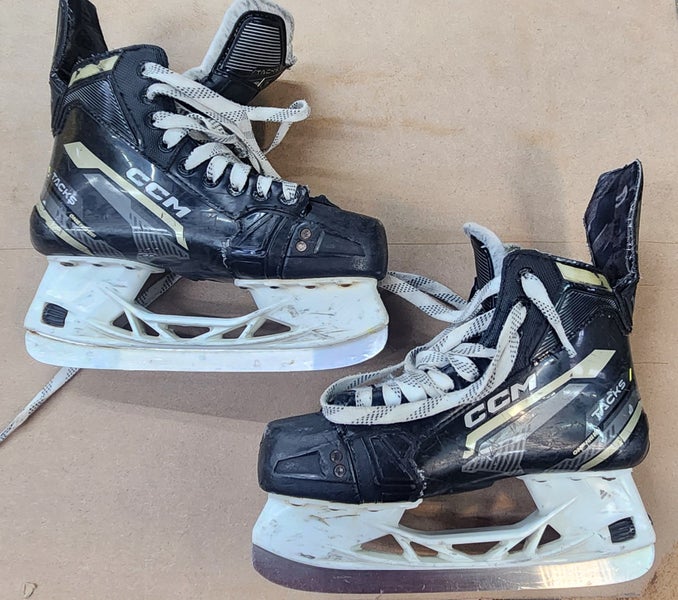 CCM Tacks AS-570 Hockey Skates Regular Width Size 5.5 (Used)